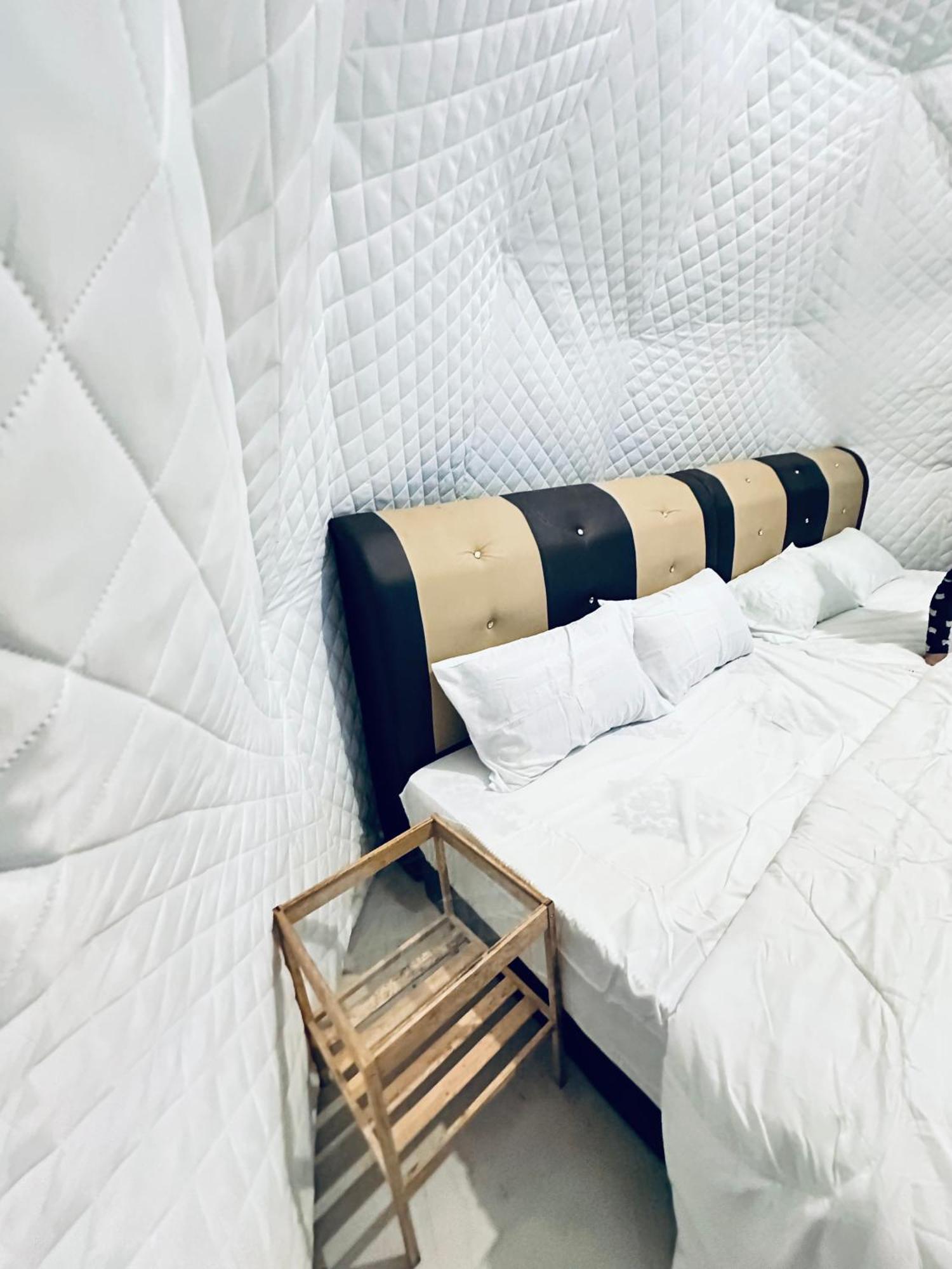 Gunung Medan Glamping & Cafe Hotel Kangar Ngoại thất bức ảnh