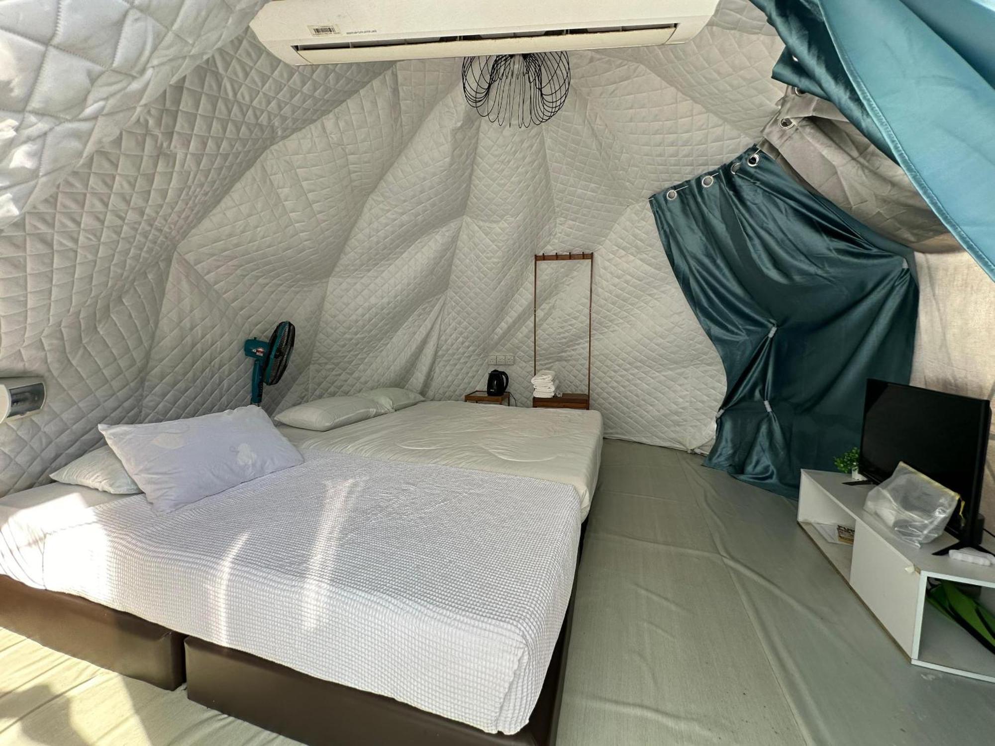 Gunung Medan Glamping & Cafe Hotel Kangar Ngoại thất bức ảnh