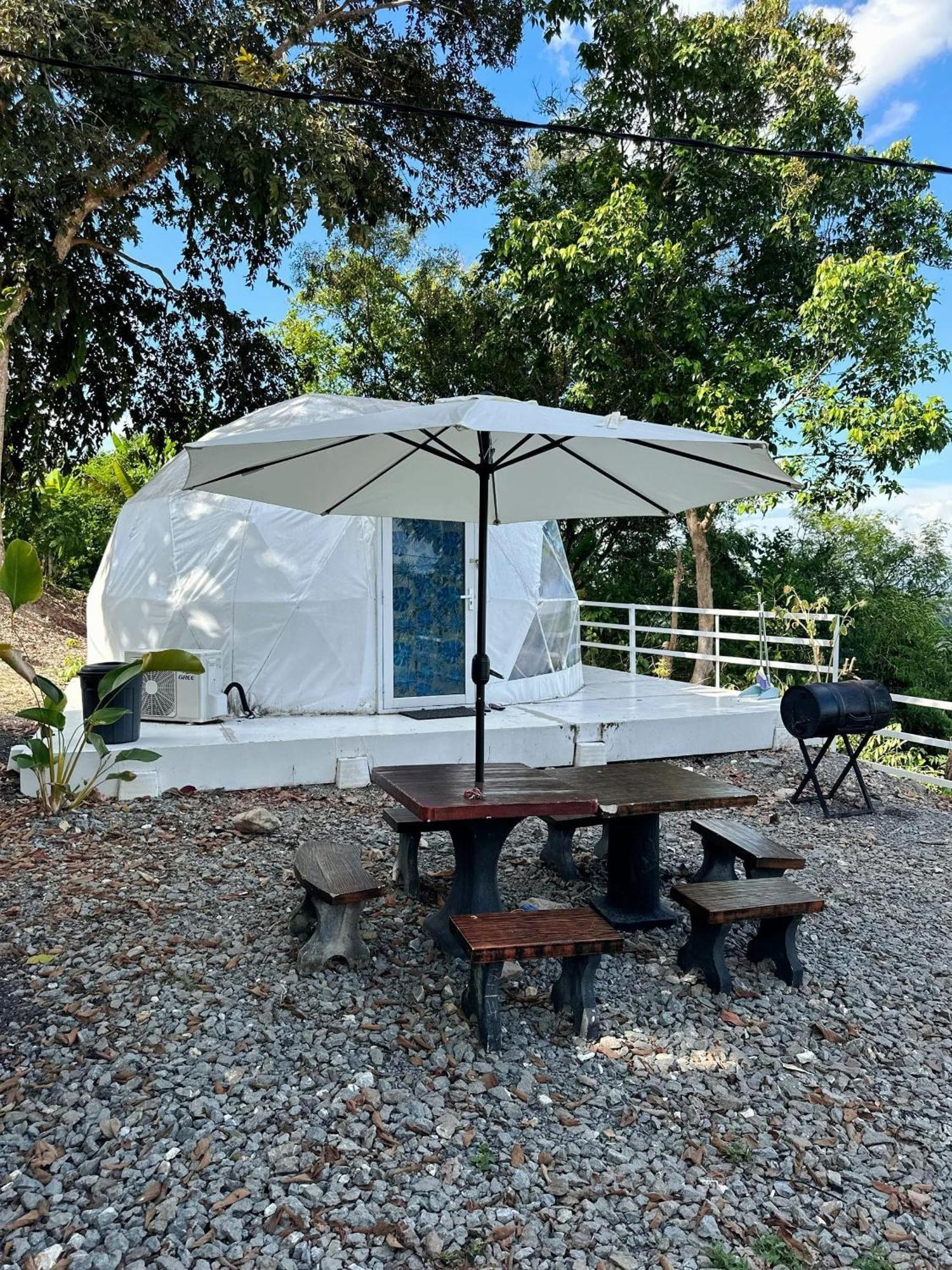 Gunung Medan Glamping & Cafe Hotel Kangar Ngoại thất bức ảnh