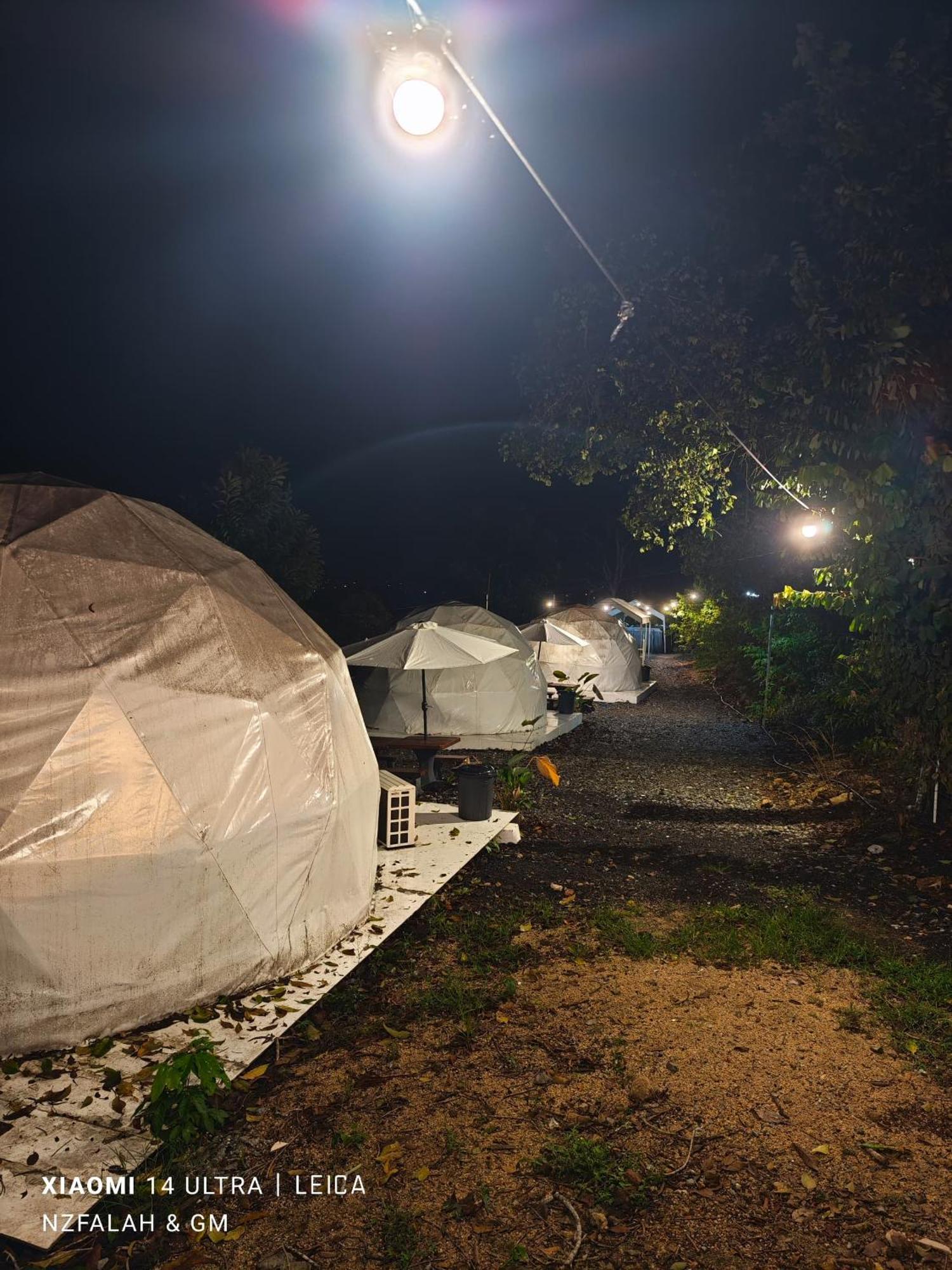 Gunung Medan Glamping & Cafe Hotel Kangar Ngoại thất bức ảnh